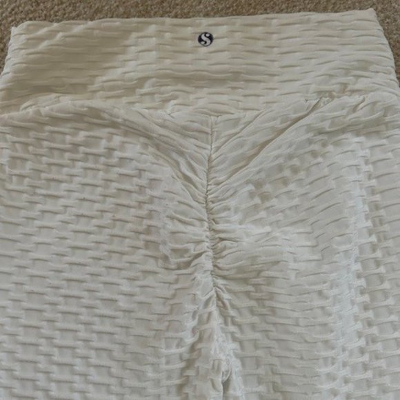 Premium Booty Lifting Anti-Cellulite Leggings - Size Large - Picture 4 of 9